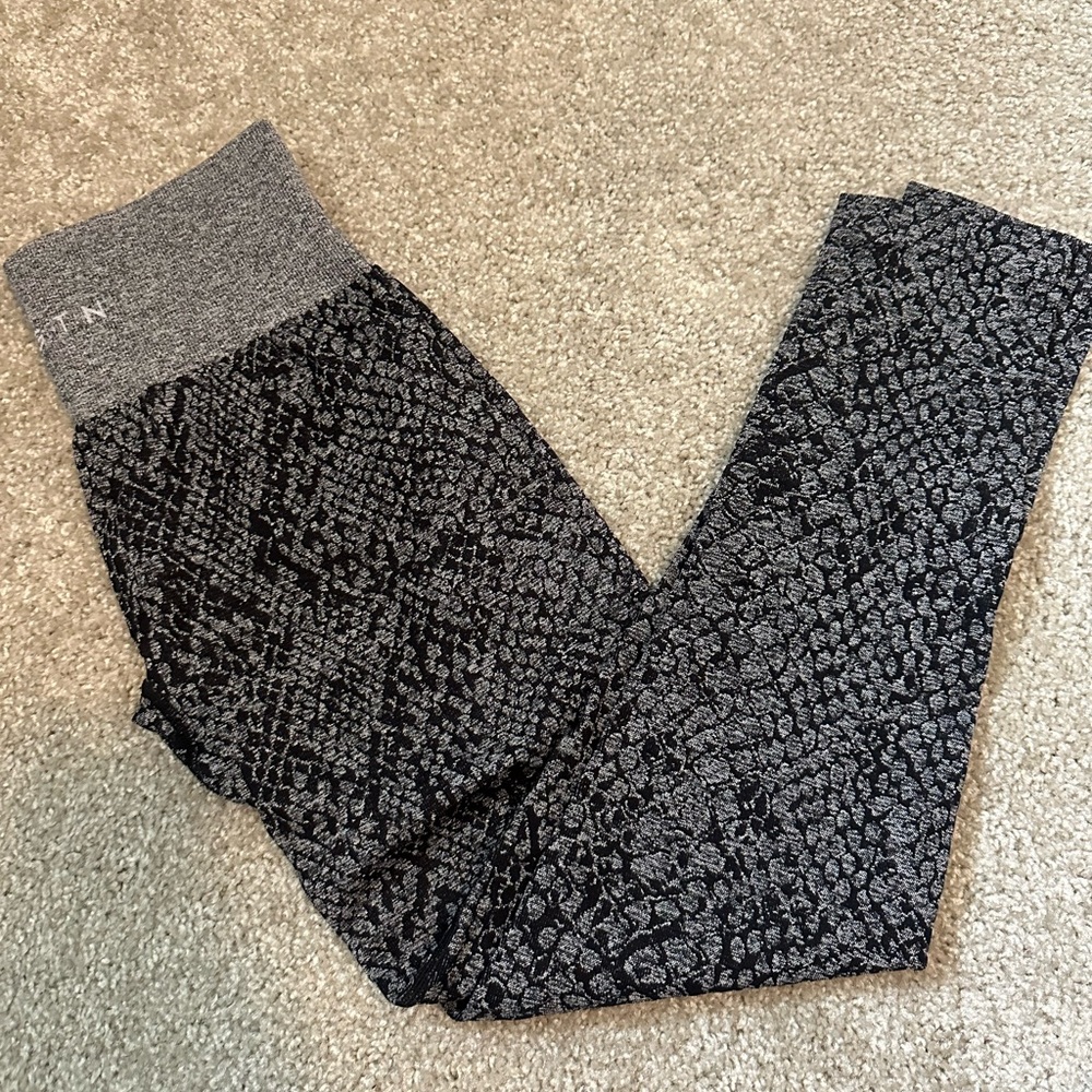 NVGTN leggings